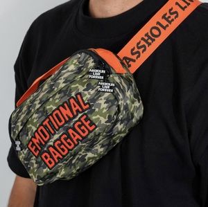 Camo print strap fanny pack bag